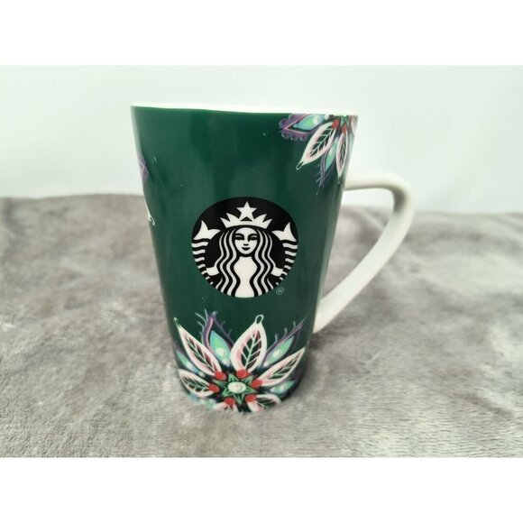 Starbucks Siren Holiday Green Floral Latte Mug 12 oz. 2020 - Picture 1 of 7